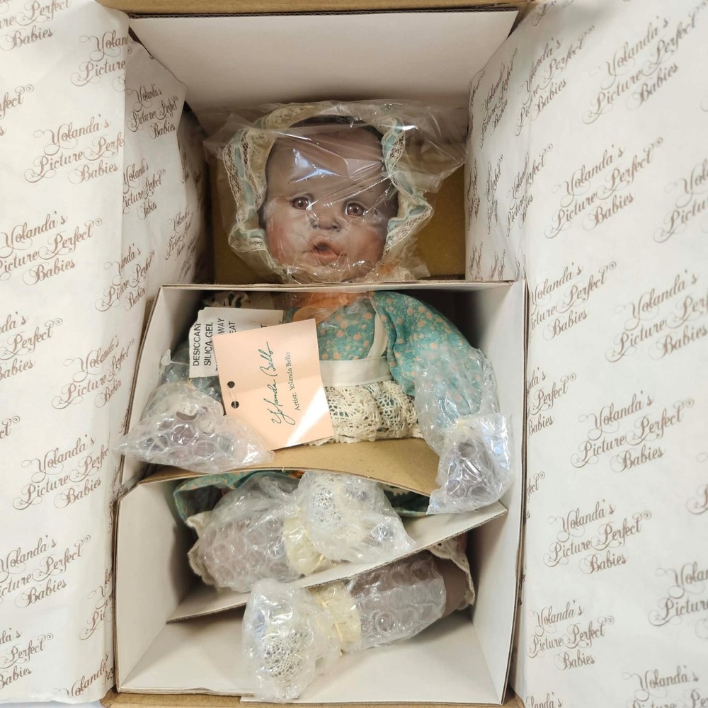 Ashton-Drake Yolanda Bello Danielle Porcelain Doll Picture Perfect Babies 1991